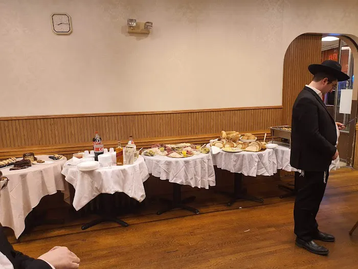 R & S Kosher Restaurant and Caterer 3
