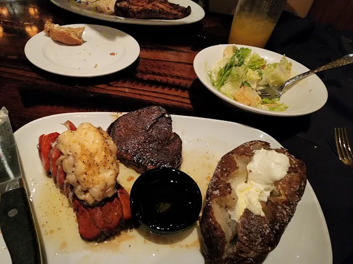 LongHorn Steakhouse 4