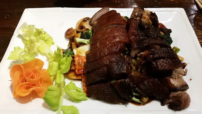 Lo's Garden Chinese & Japanese Restaurant 6