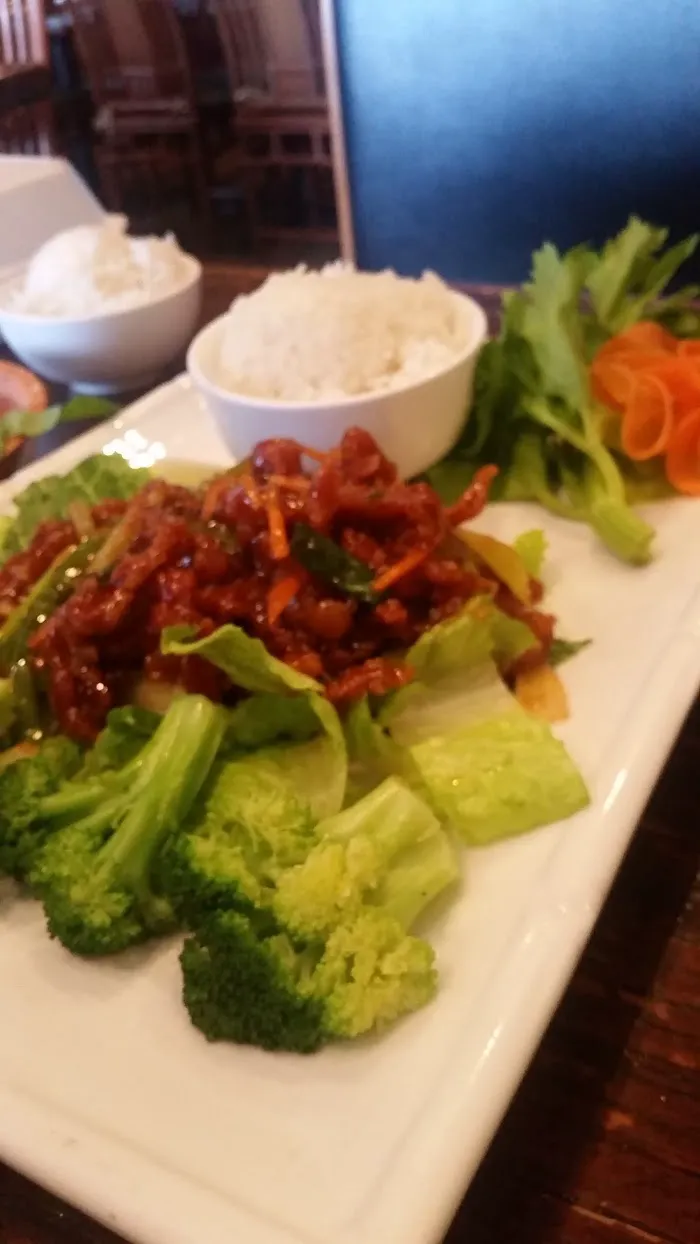 Lo's Garden Chinese & Japanese Restaurant 9
