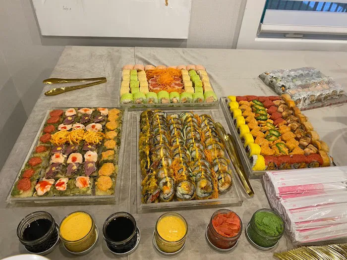 Sushi & Chinese Express & Burger Bar 2