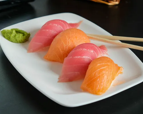 Sushi & Chinese Express & Burger Bar 6