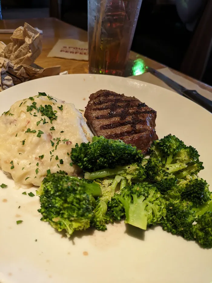Applebee's Grill + Bar 5