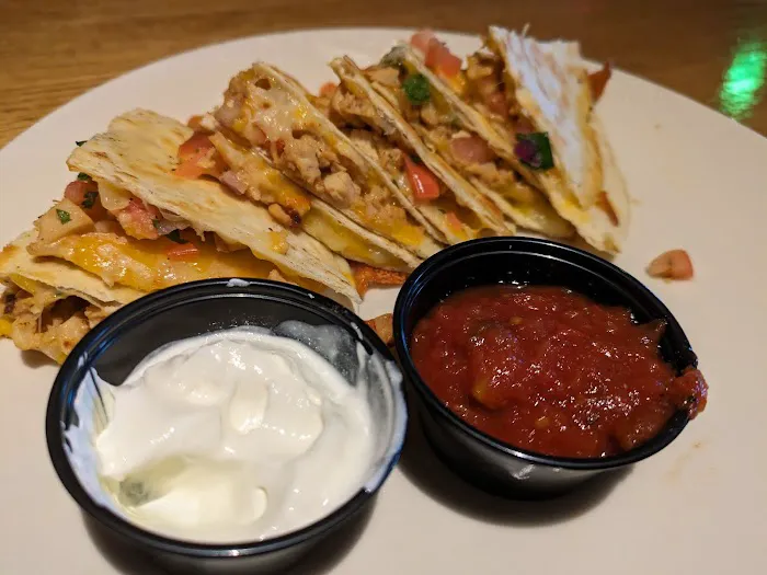 Applebee's Grill + Bar 4