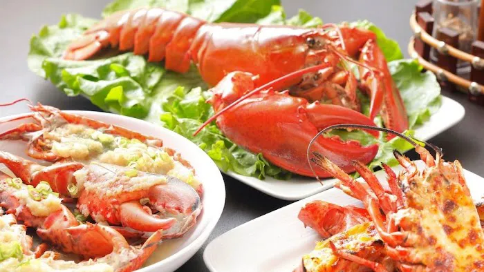 Hunan's Bistro & Sushi 2