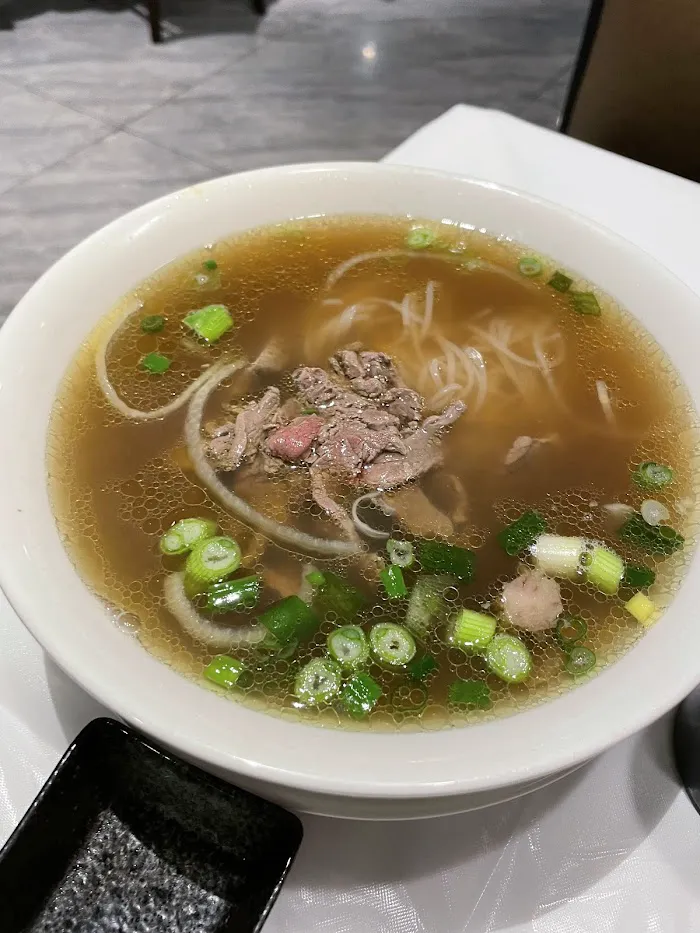 Hunan's Bistro & Sushi 1