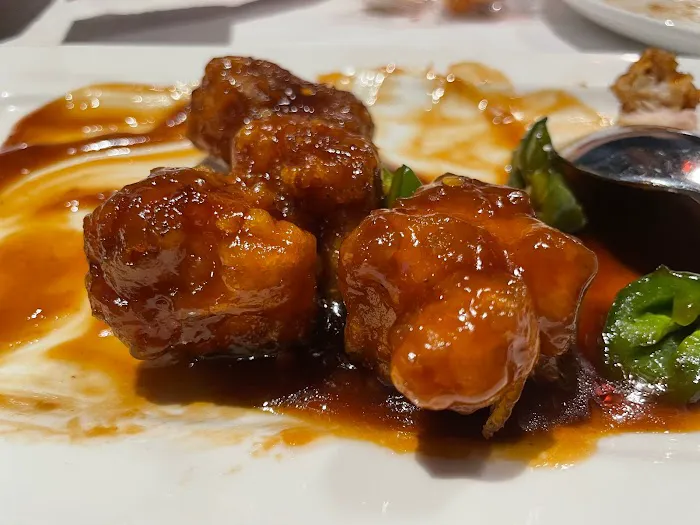 Hunan's Bistro & Sushi 8