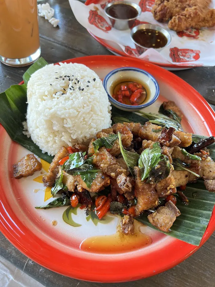 WINGS & THAI STATION 10