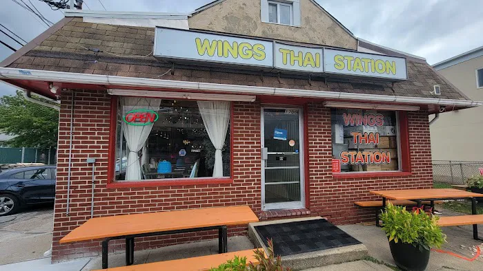 WINGS & THAI STATION 4