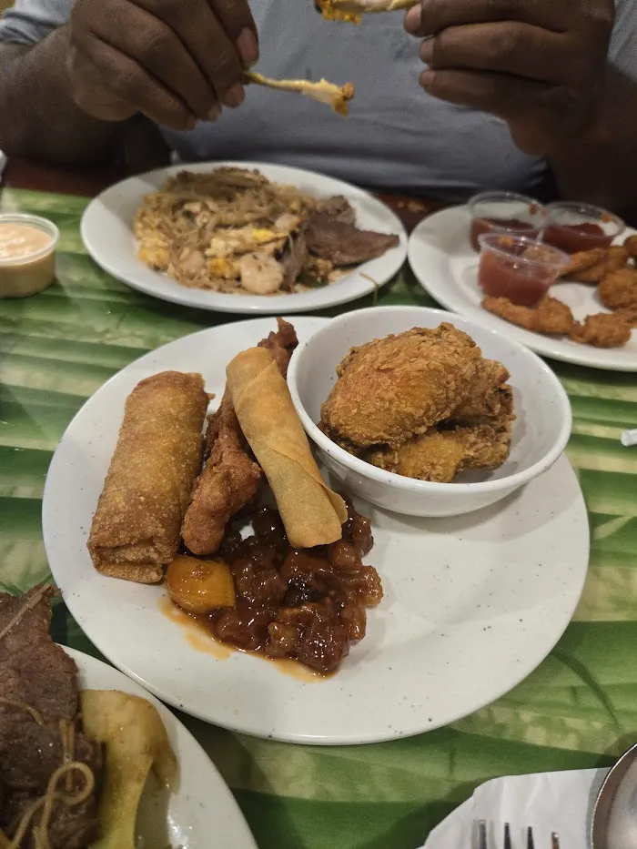 Li's Hot Wok Chinese Buffet 4