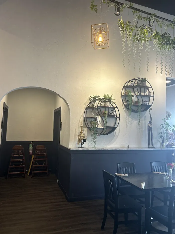 Thai Hut 4