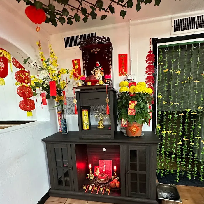Long’s Chinese food 7