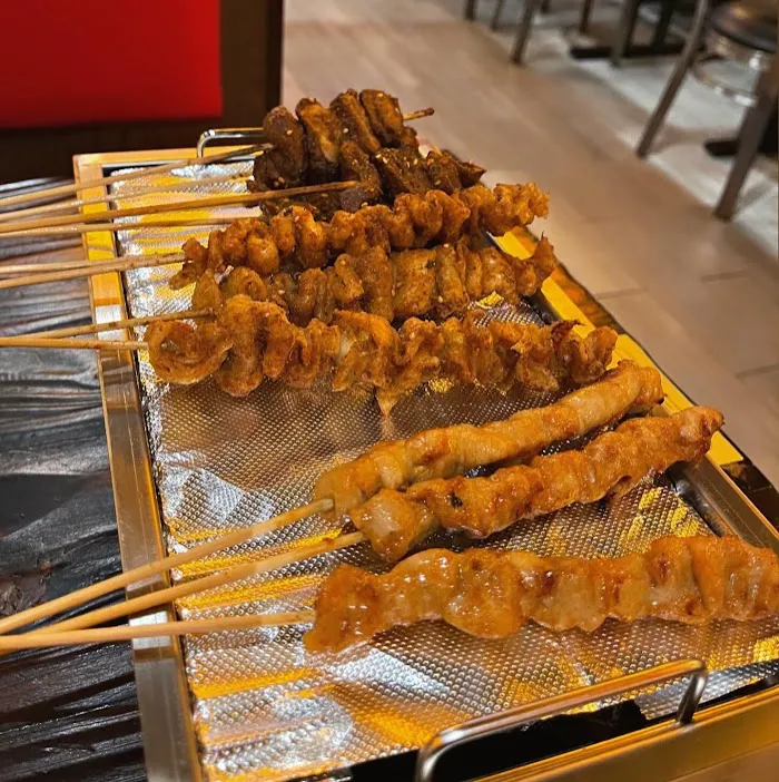 友情客串 Friendship BBQ, Newark 3