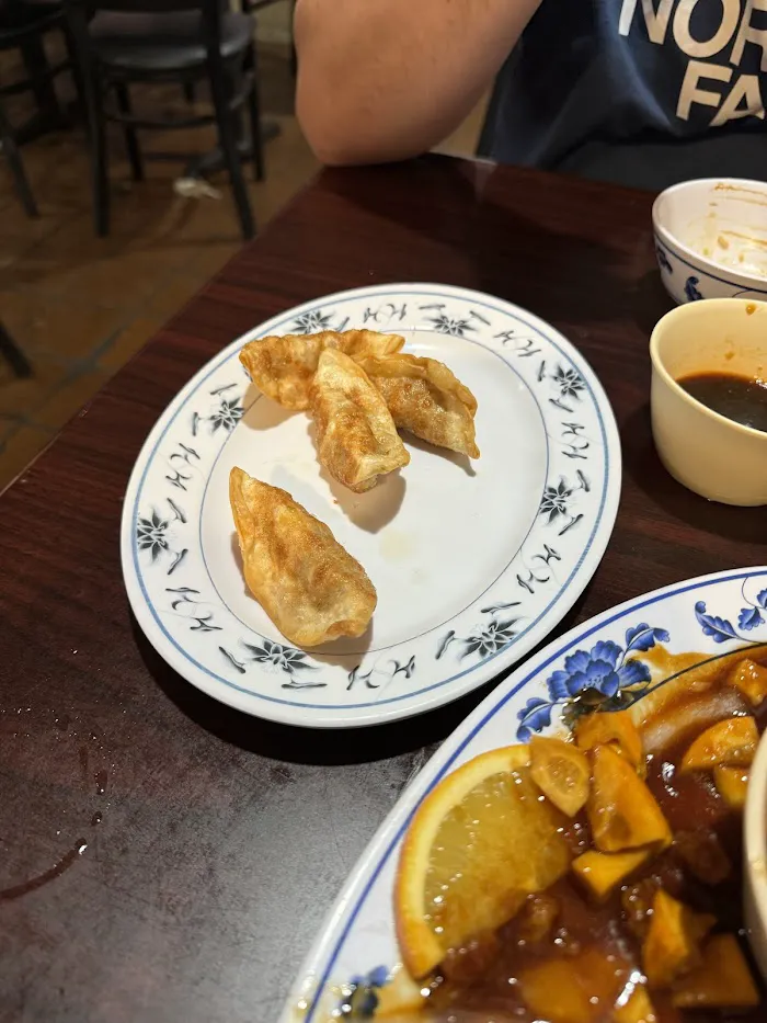 April's Chinese Restaurant 8