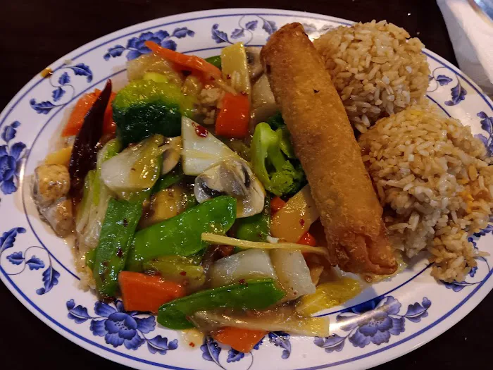 April's Chinese Restaurant 6