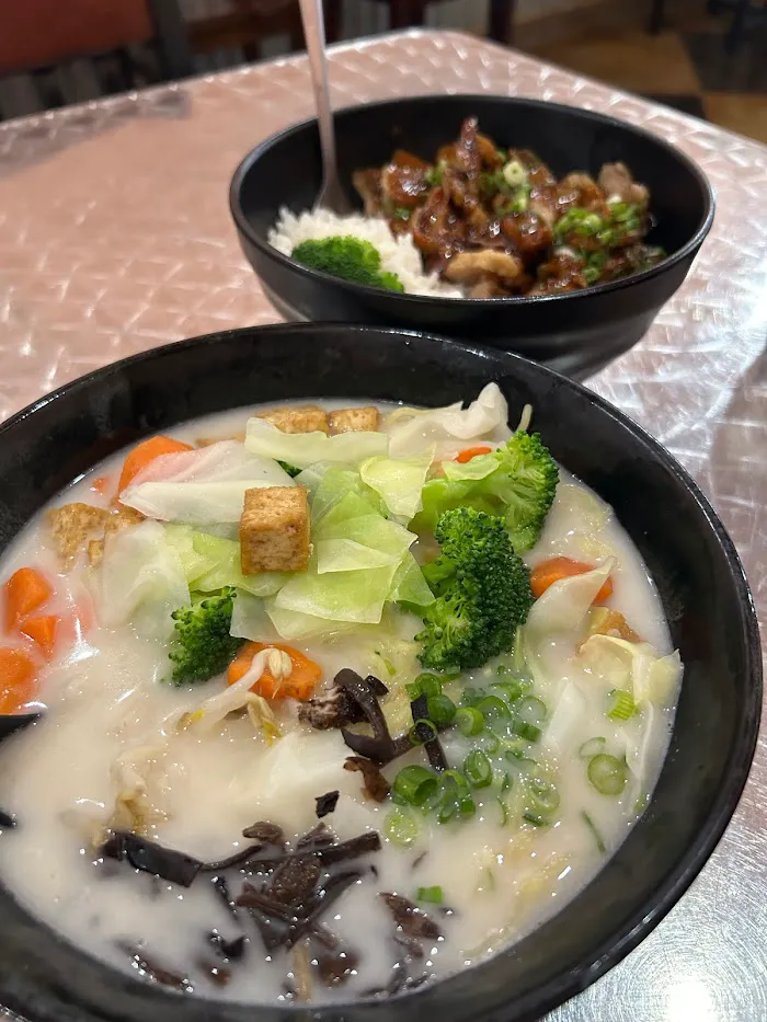 Ginza Ramen and Poke 4