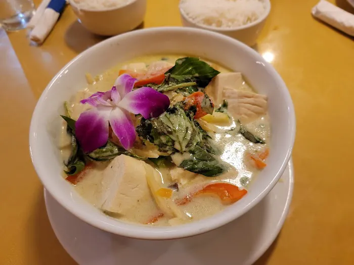 Lemongrass Thai Restaurant 8