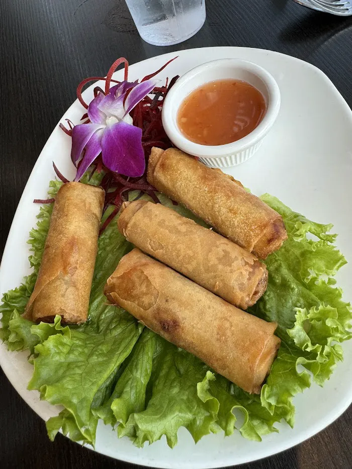 KIN thai + sushi 7