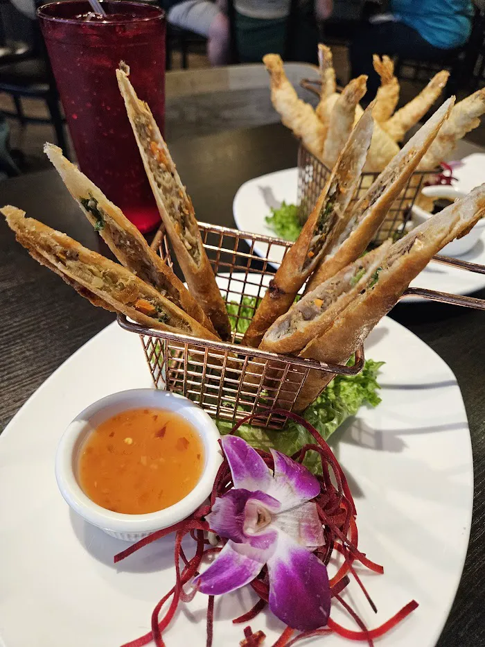 KIN thai + sushi 8