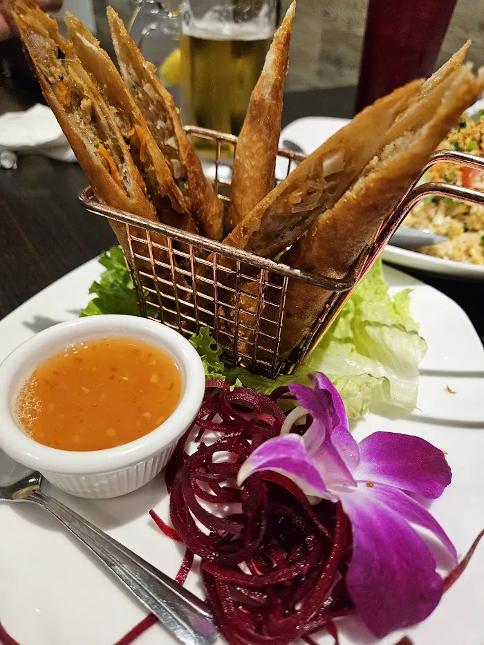 KIN thai + sushi 9