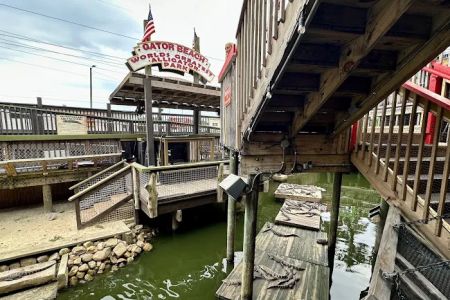Fudpucker's Beachside Bar & Grill