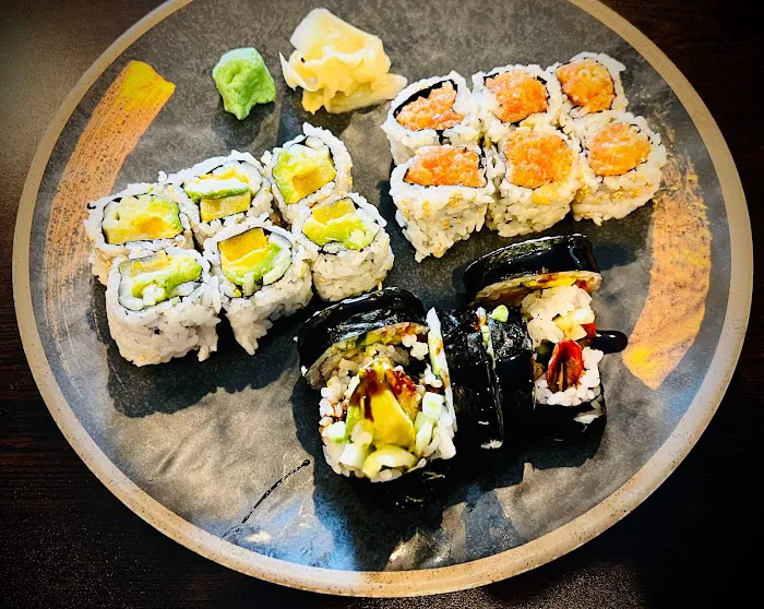 Yimo Sushi & Hibachi 4