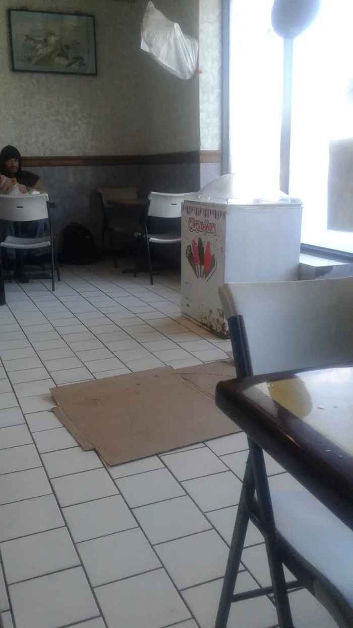 V. I. P. Restaurant 5