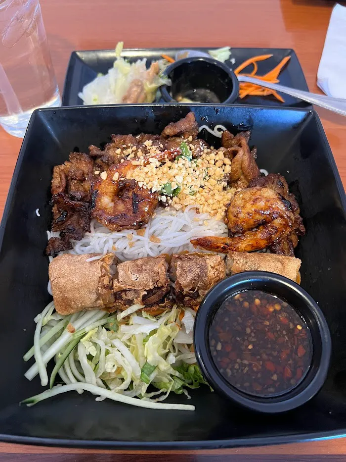 Vietnam Bistro Res 8