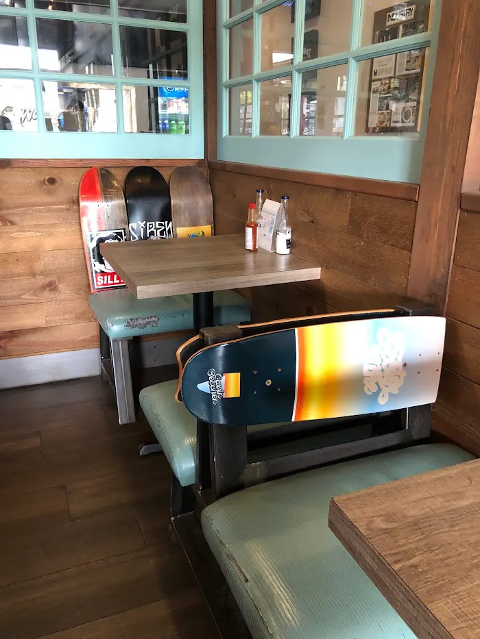 Wahoo's Tacos and More 5
