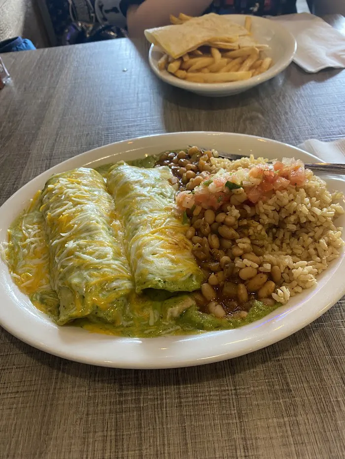 Wahoo's Tacos and More 7