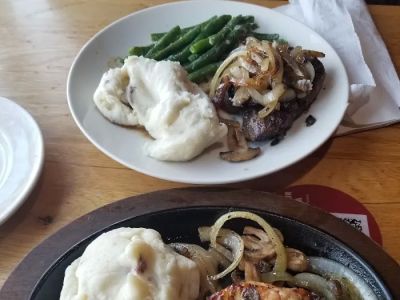 Applebee's Grill + Bar 0