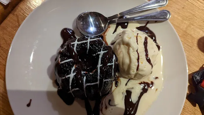 Applebee's Grill + Bar 6