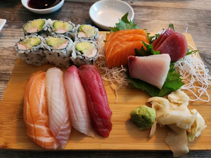 Hiro Asian Bistro 7