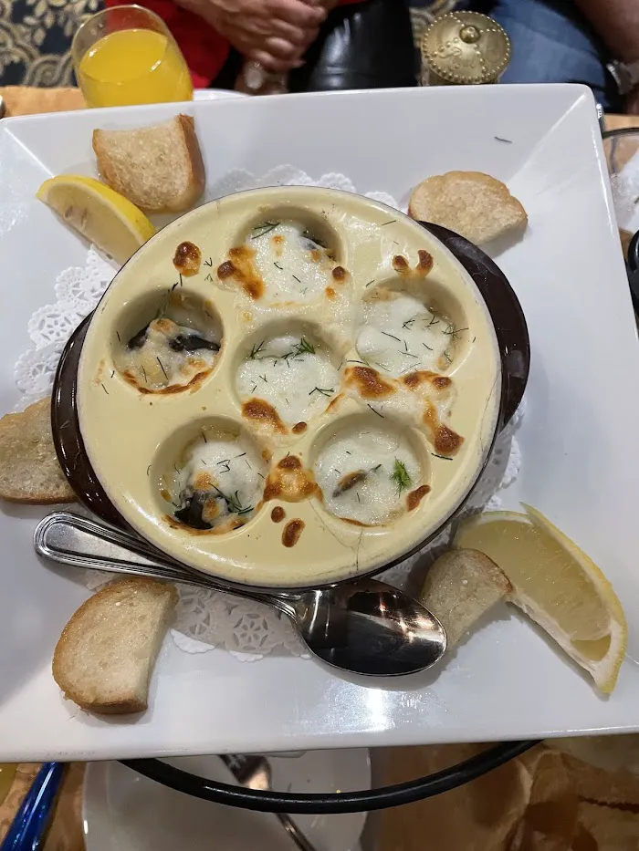 Kabaret Restaurant 5