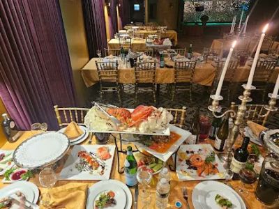 Kabaret Restaurant 0