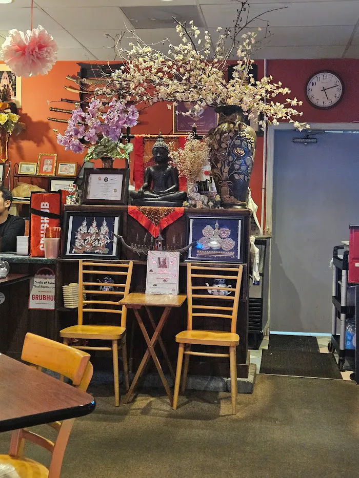 Smile of Siam Thai Restaurant 8