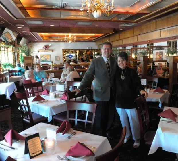 Glenwood Oaks & Dos Caminos Seafood | Restaurant, Banquets & Catering 8