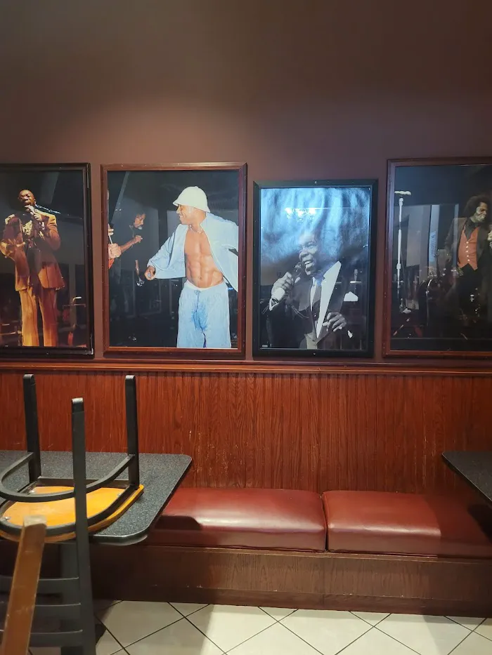 Dusties Southern Style Buffet 4