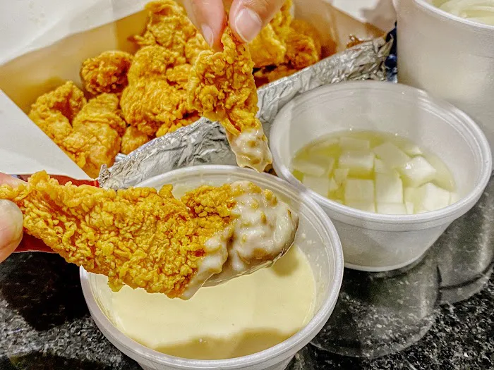 CM Korean Fried Chicken of Aurora - Park To Shop Supermarket (충만 치킨) 9