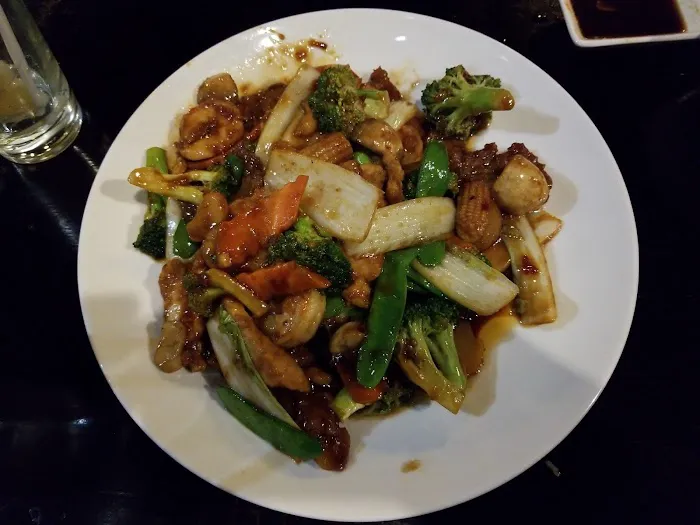 Mason Wok and Sushi 7