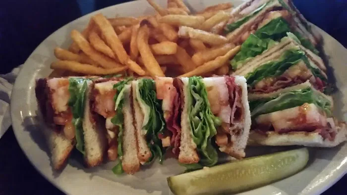 Chelios' Pub & Grill 10
