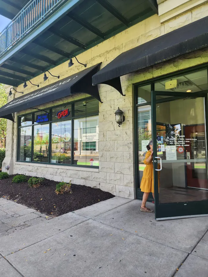 New China hut # 3 (downtown Aurora) 10