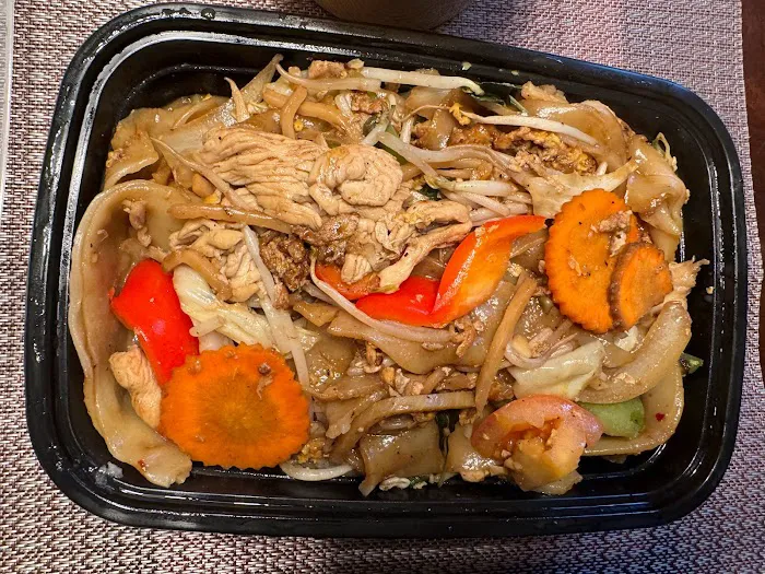 Chopsticks Noodle Thai Cafe 7