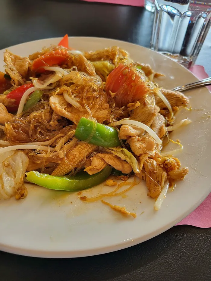 Chopsticks Noodle Thai Cafe 8