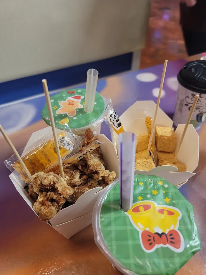 MO TEA AND BANH MI 10