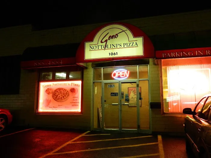 Geno Nottolini's Pizza 4