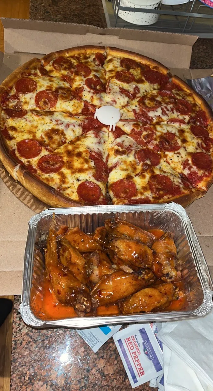 Geno Nottolini's Pizza 5