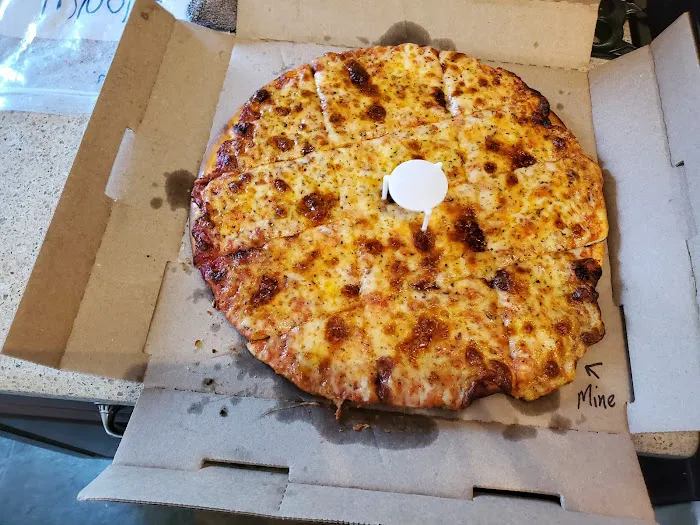 Geno Nottolini's Pizza 9