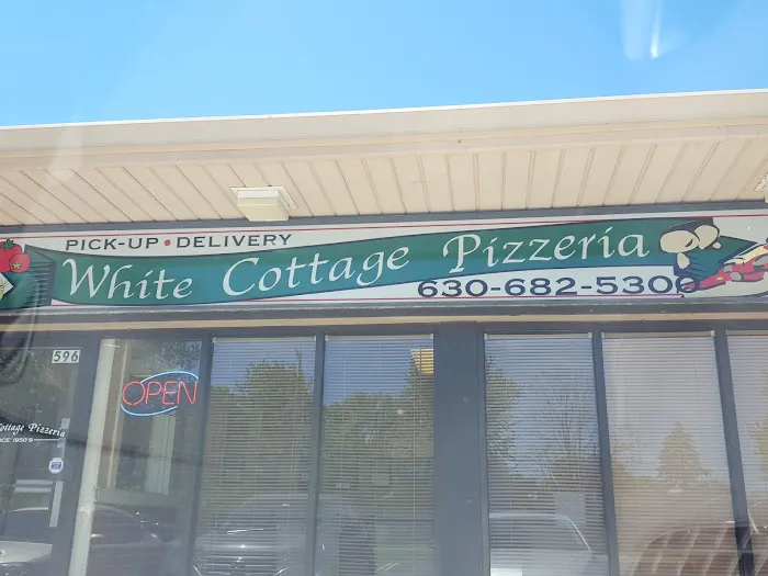 White Cottage Pizzeria 4