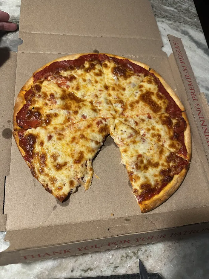 White Cottage Pizzeria 9